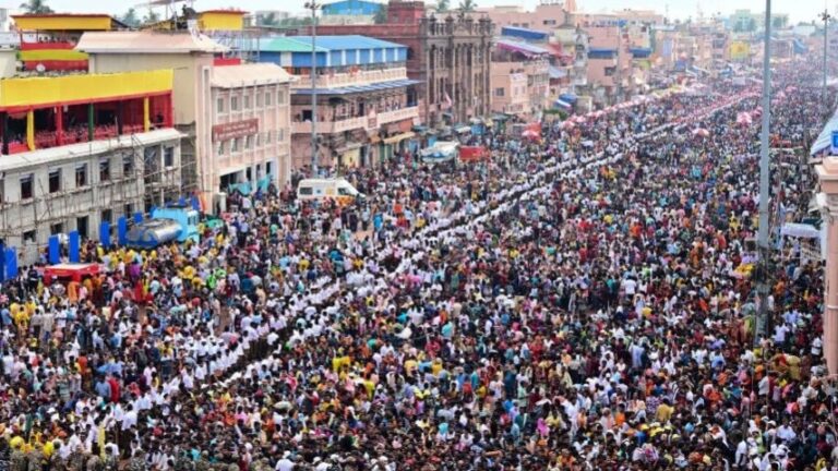 stampede-like-situation-during-lord-jagannath-rath-yatra-in-puri--1-injured-073626735-16x9_0