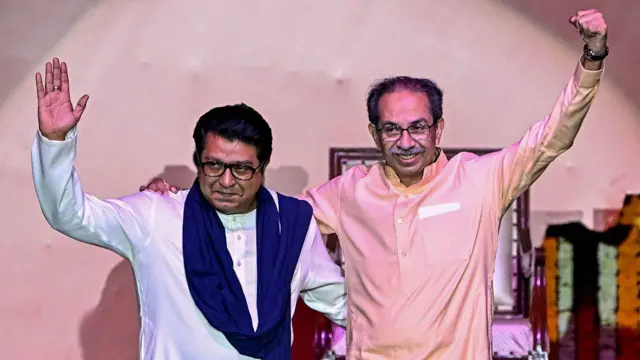 राज ठाकरे और उद्धव ठाकरे की मुलाकात का दृश्य