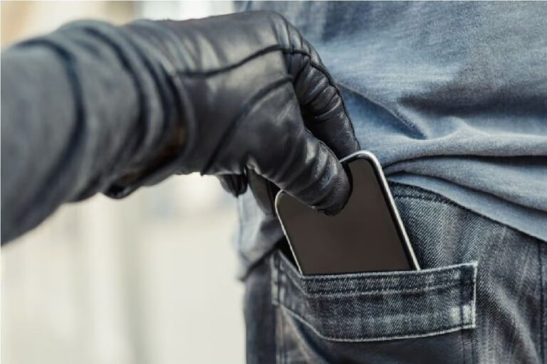 stolen-mobile-phone