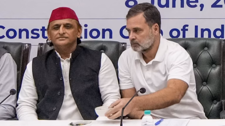 6aa2617bd1259-akhilesh-yadav-and-congress-mp-rahul-gandhi-105122785-16x9